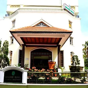 4* Hotel Holiday Hotel