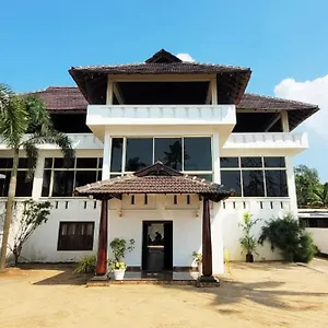 2* Resort Cherai Palace