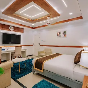 3* Hotel Excellency Airport