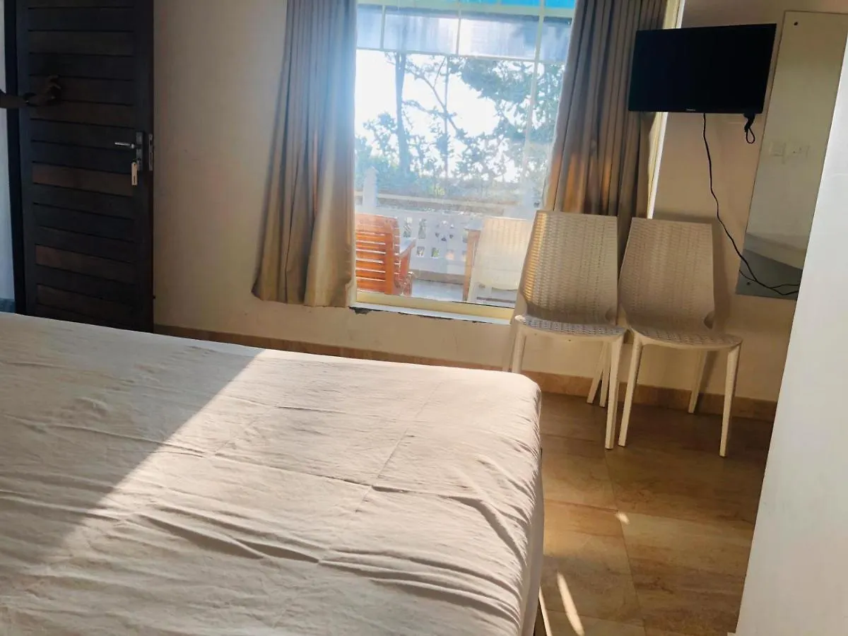 Hotel Cherai Natural Beach Kochi